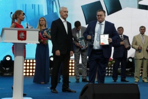 Мэр Москвы Сергей Собянин на торжественном мероприятии, посвященном Дню строителя, поздравил представителей отрасли